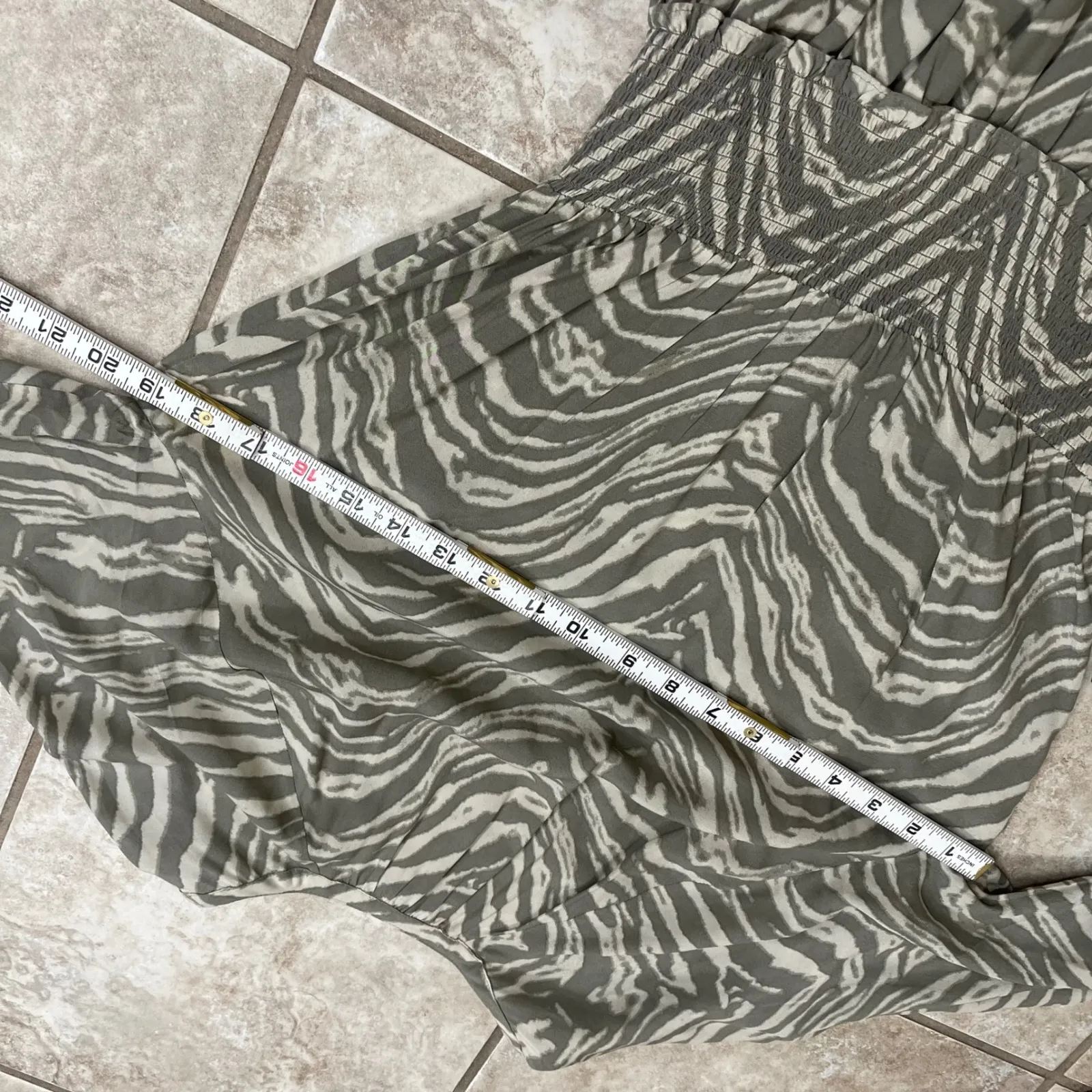 Rails Safari Wild Cat Jasmine DressSmocked Long Sleeve V-Neck Mini Green XS EUC - Image 5