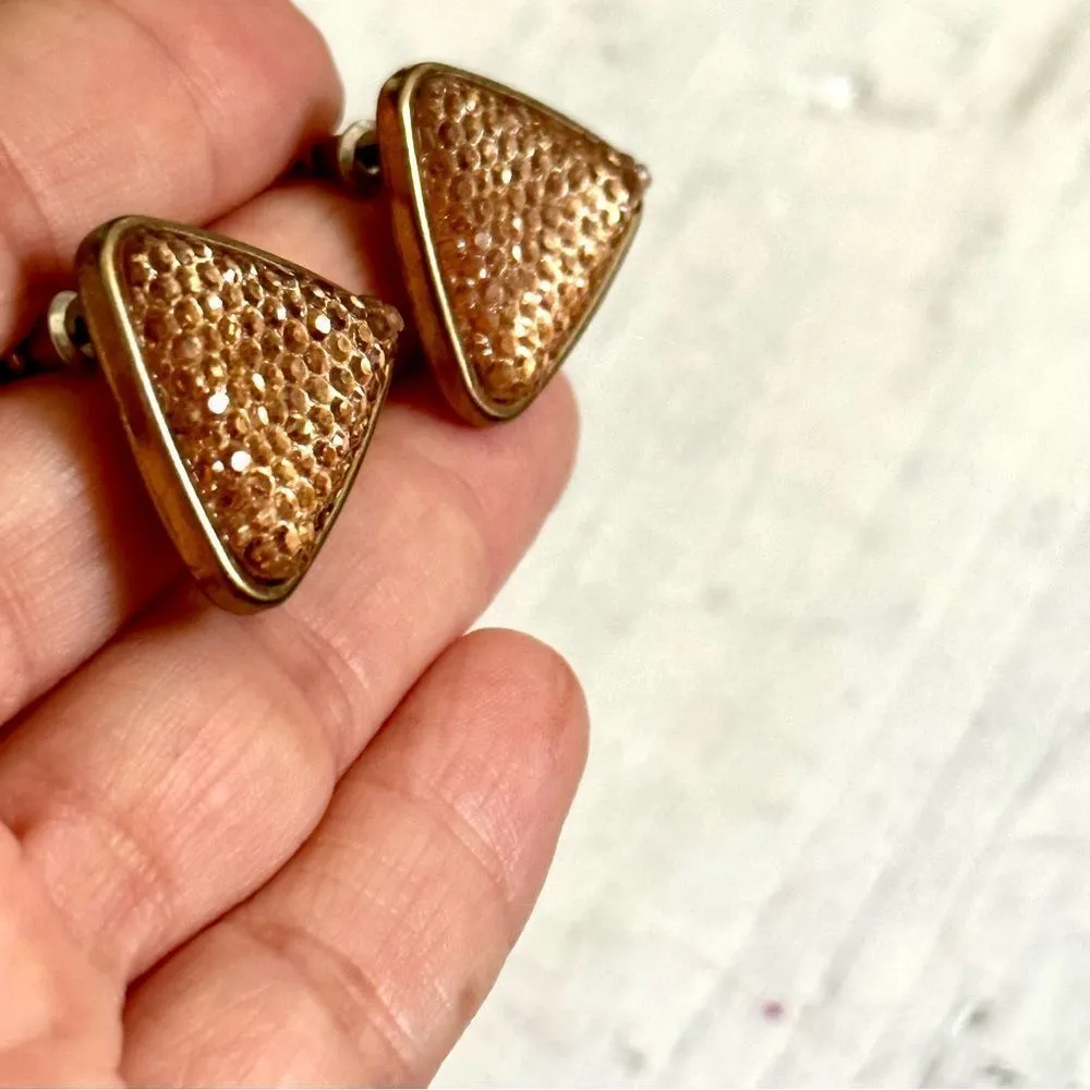 Gold tone triangle post earrings - Image 6