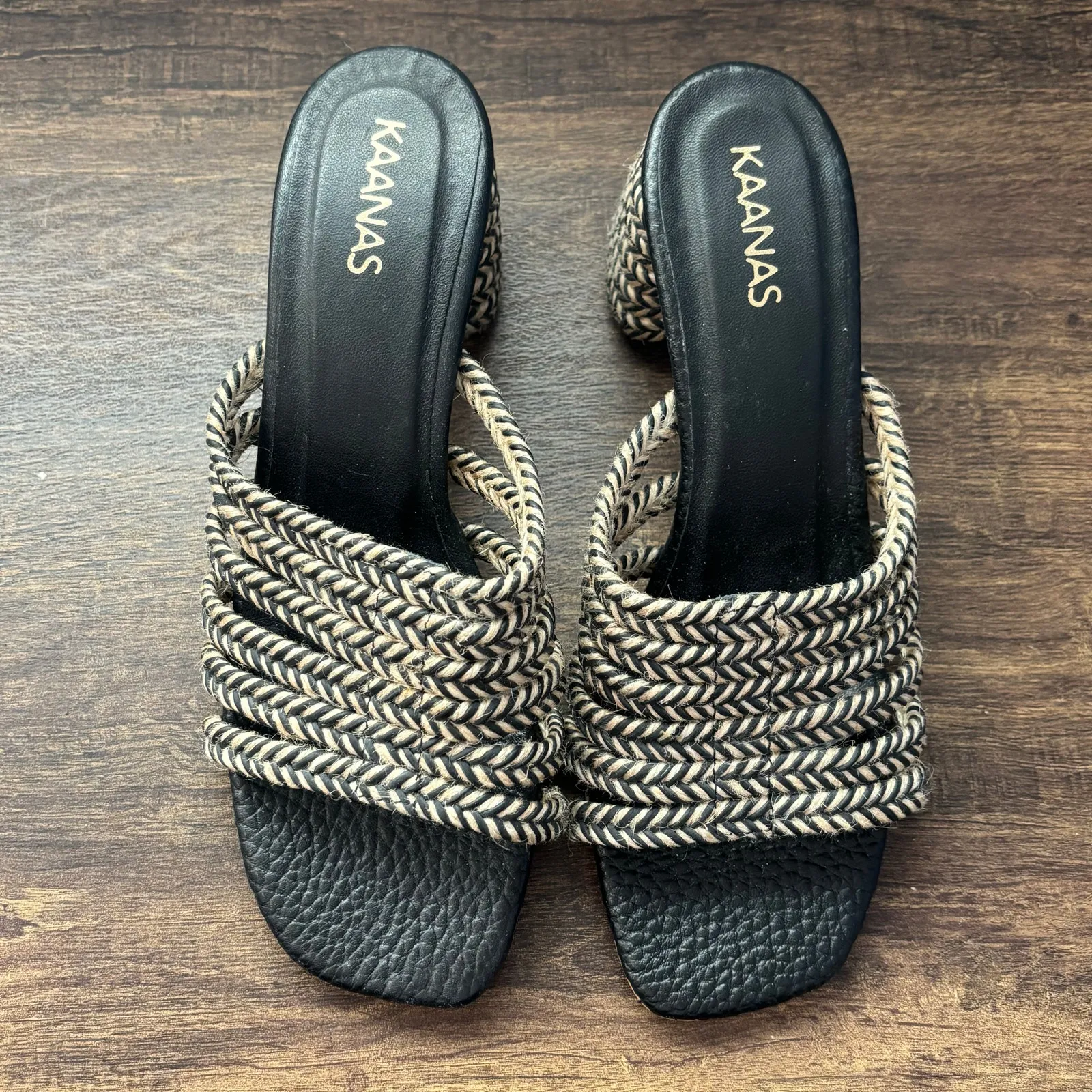 Kaanas Jakarta Mule Sandal - size 6 - Image 2
