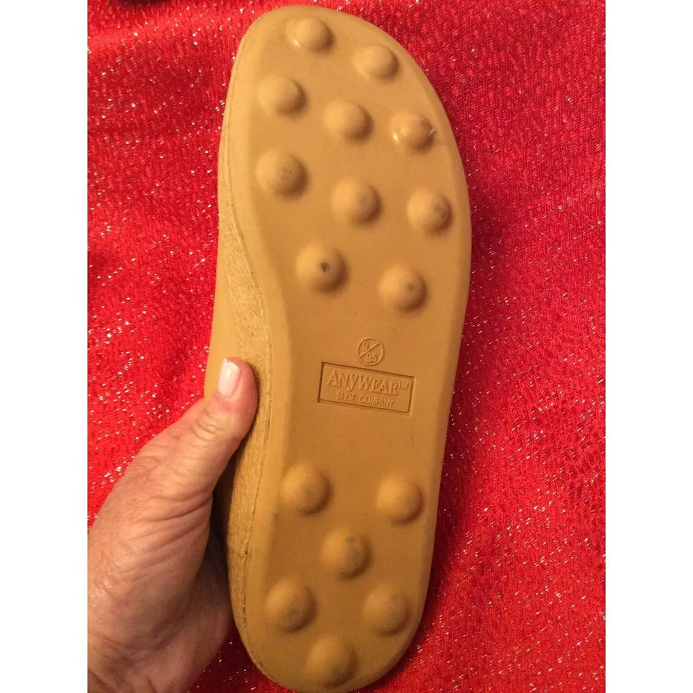 Anywear Medical Wear Clogs Size 9/9.5 Gold - Image 9