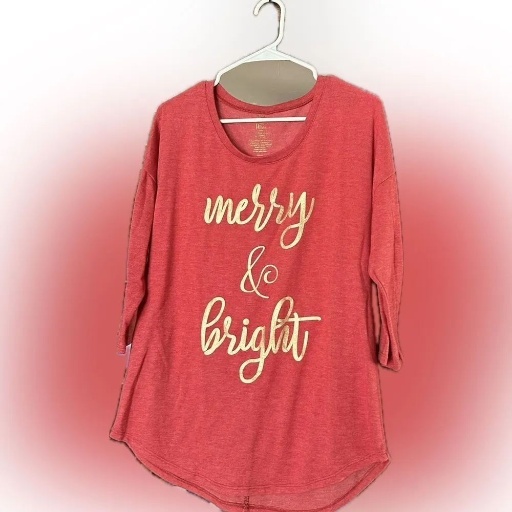 Merry & Bright Holiday top Size M - Image 3