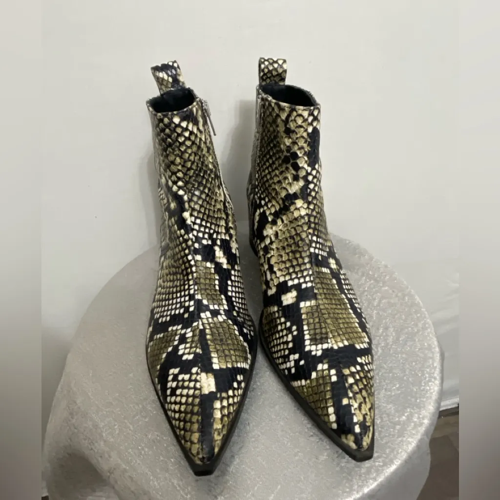 Everlane Women’s Boss Boot Snake Print Leather Ankle BootsMade in Italy 9.5(B28) - Image 4