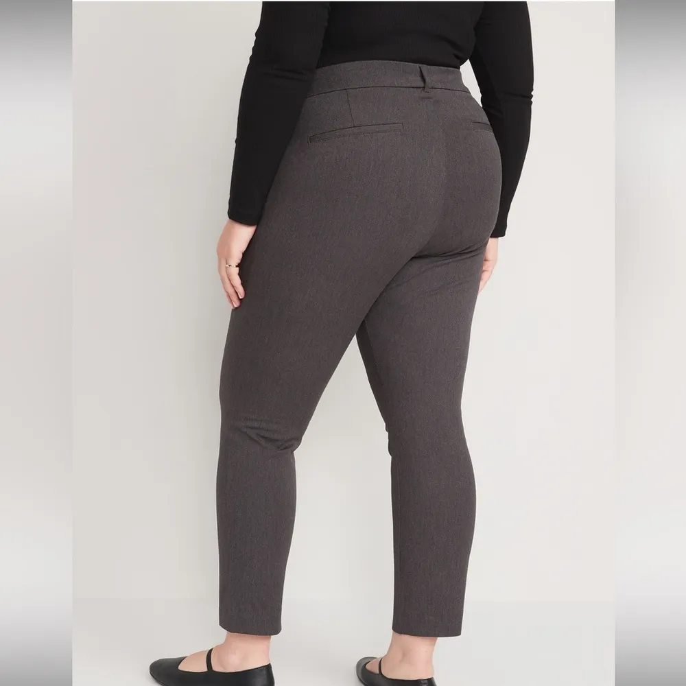 Old Navy High Rise Pixie Dark Heathered Gray Pants Size 20 - Image 2