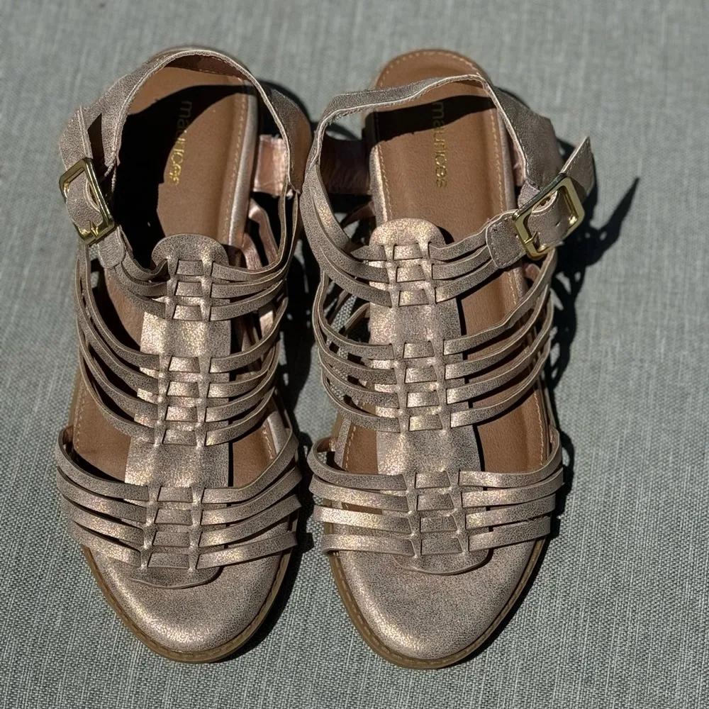 Maurice’s Emily Gold Shimmer Block Heel - Image 2