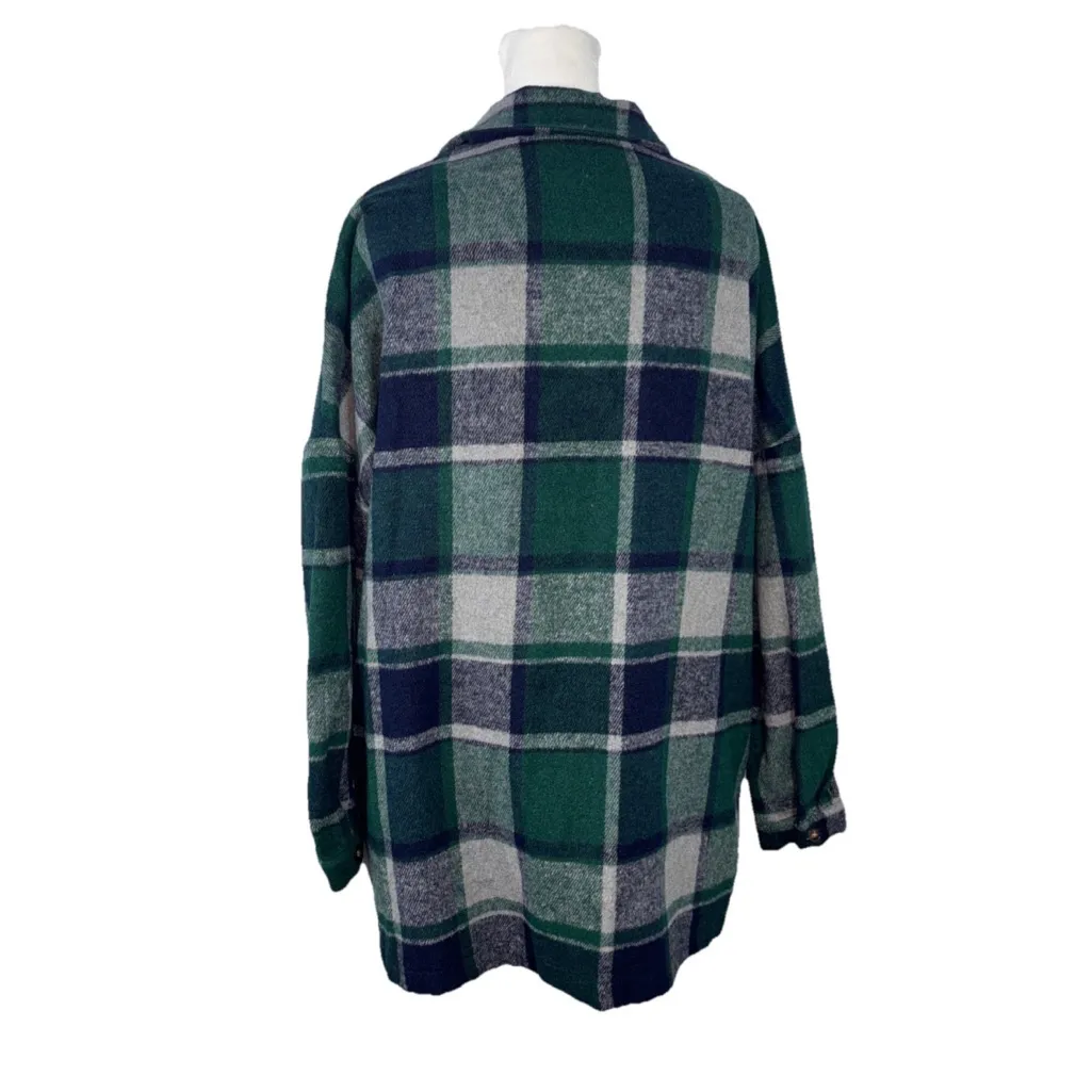 Women’s Flannel Plaid Shacket Size Medium Oversized Fit Blue - Image 4
