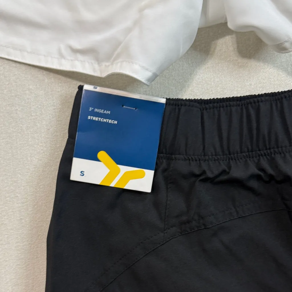 Old Navy Women's Athletic Shorts in Classic Black and White - Image 4