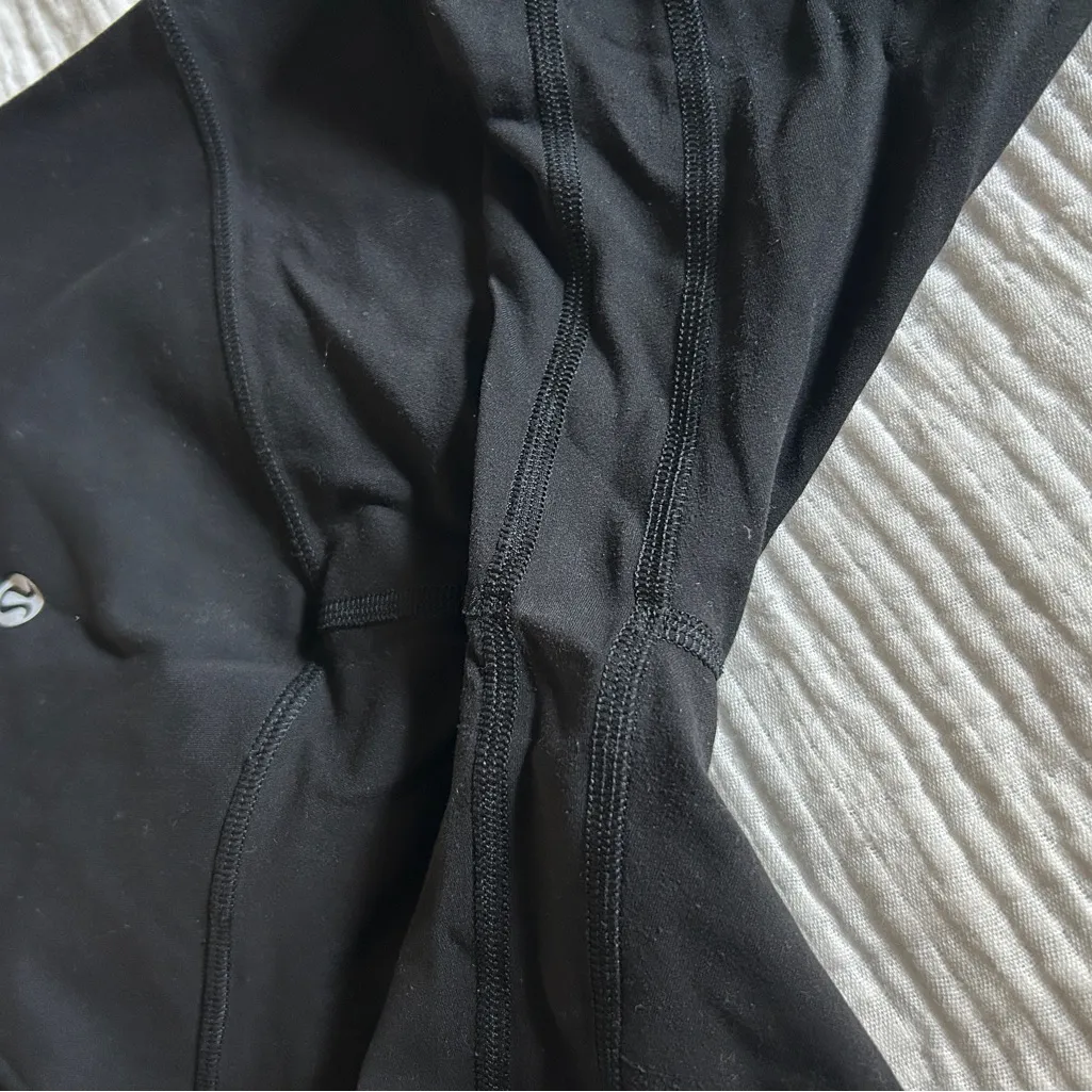 Lululemon Align High Rise Shorts - Image 5