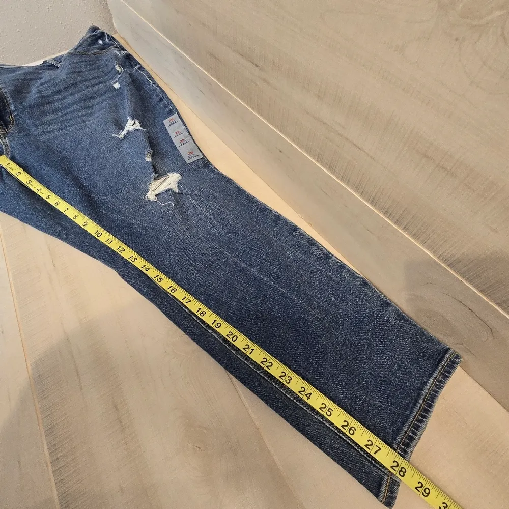 {28} NWT Old Navy Rockstar Super Skinny Mid Rise Jeans Plus Size - Image 14