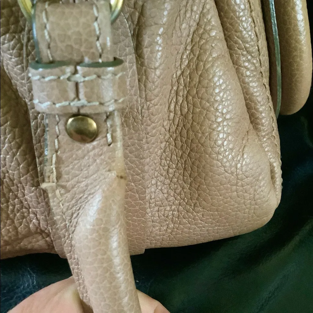 Authentic CHLOE PARATY CUTE -smaller version 💛🧡❤️ - Image 16