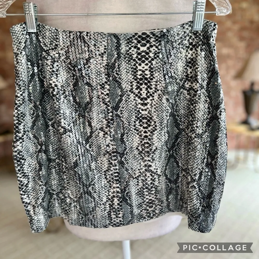 Endless Rose Black Print Sequin Snakeprint Split Front Mini Skirt M - Image 8