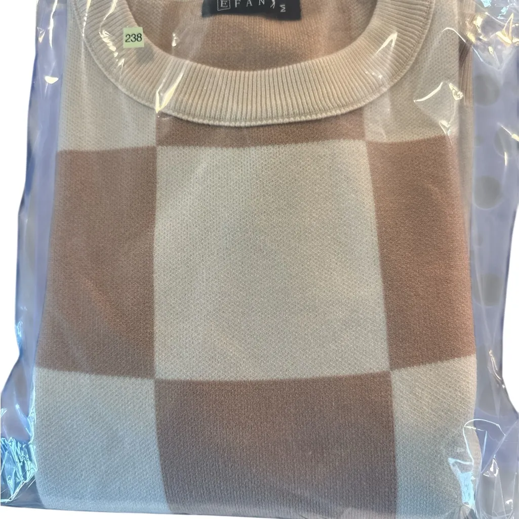 Elegant Checkered Sweater - Image 8