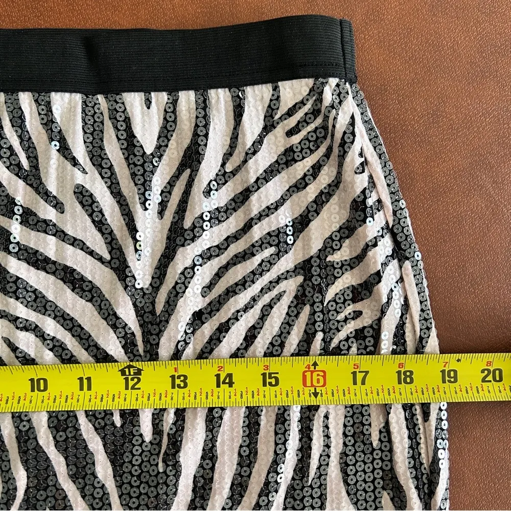 🆕 Zebra Print Sequin Mini Skirt💥 - Image 8