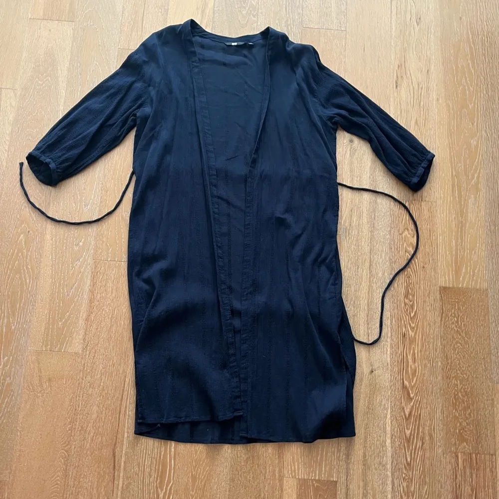 Uniqlo Women's Dark blue Robe tie closure gently worn - Image 9