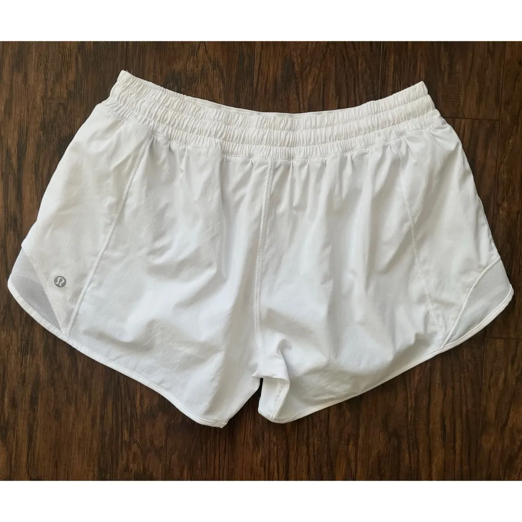Lululemon Hotty Hot Shorts White 10 tall - Image 4