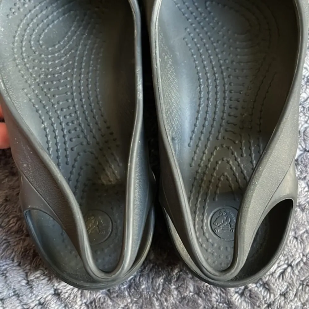 CROCS GRAY BALLET FLATS SIZE 6W GUC #3042 - Image 3