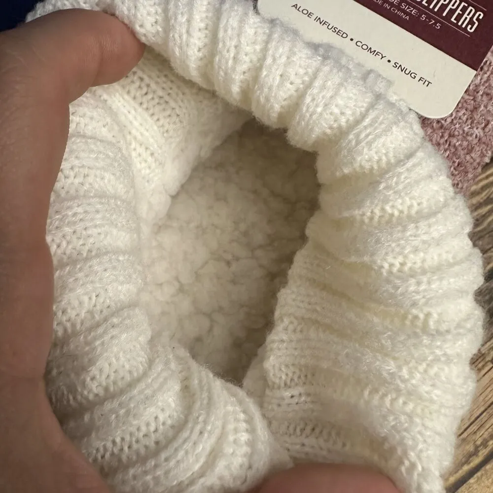 Northeast Outfitters Women's Cozy Cabin Slippers NWT Size S/M (Marl Pink) White - Image 4