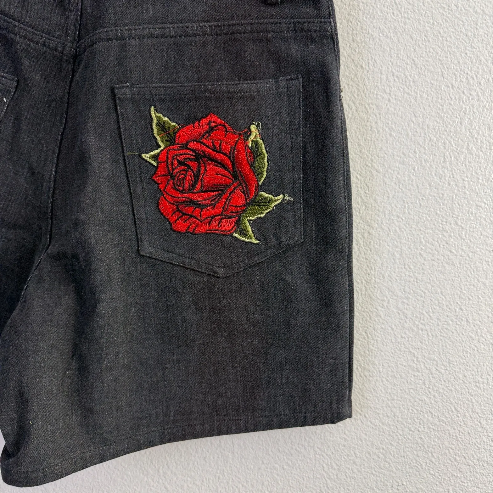 Rodeo Quincy Ryder Shorts Womens 27 Black Denim Floral Rose Applique Western NWT - Image 8