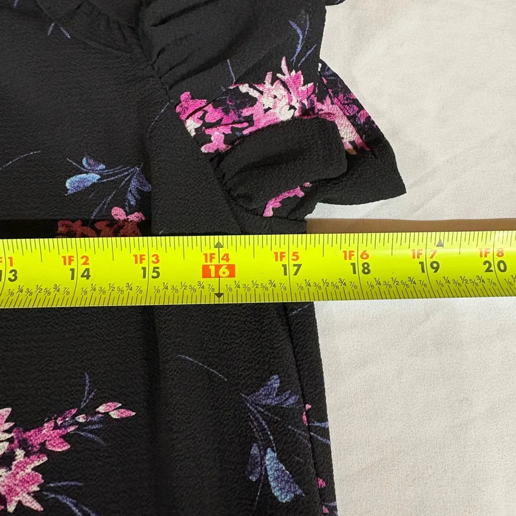 CeCe black shift dress with a pink and purple floral design women’s XS - Image 7