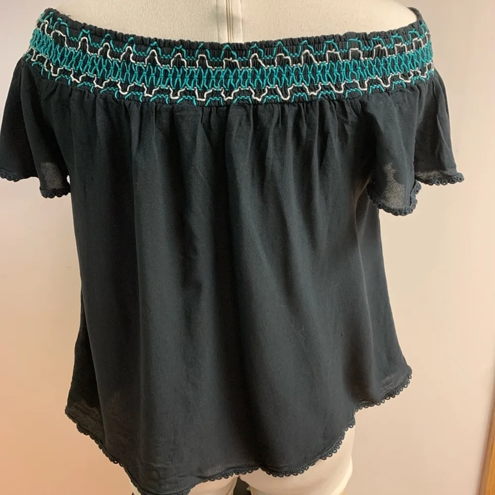 Off the Shoulder Floral Shirt - Image 2