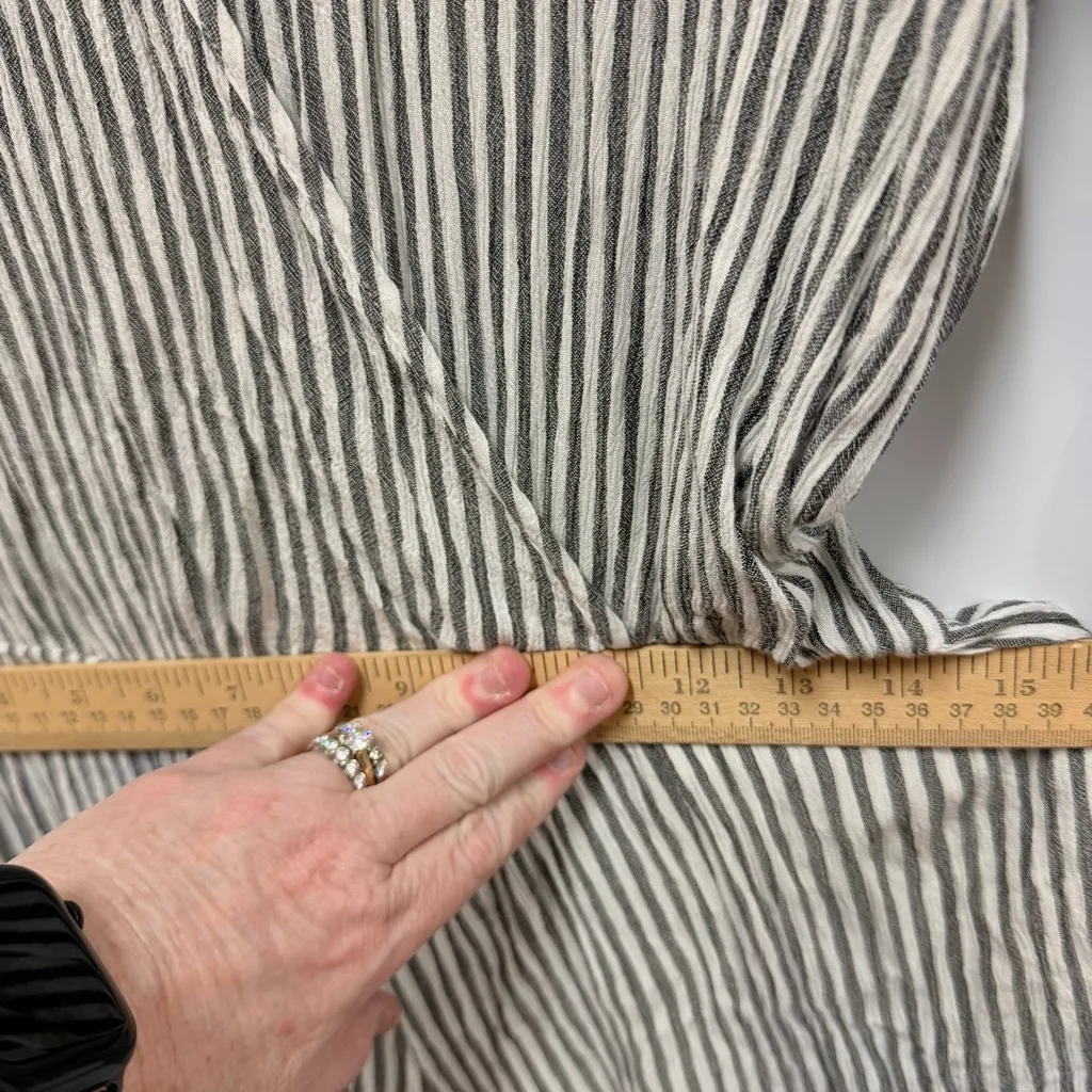 Elan  Pinstripe Cover-Up Romper Size Medium - Image 12