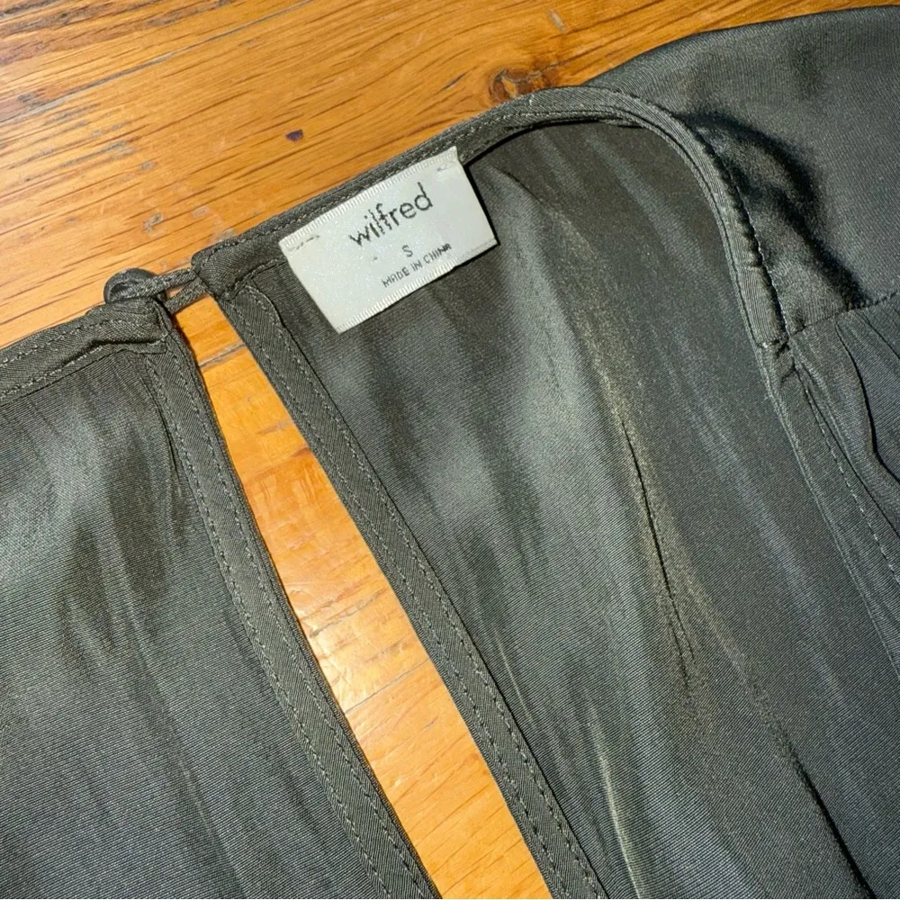 Aritzia Wilfred Illana Green Jumpsuit V-Neck Wide Leg Flutter Sleeves Small - Image 7