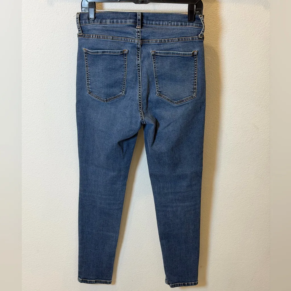 Banana Republic Universal Jean Size 3 (29–31) Medium Wash Stretch Skinny Denim - Image 2