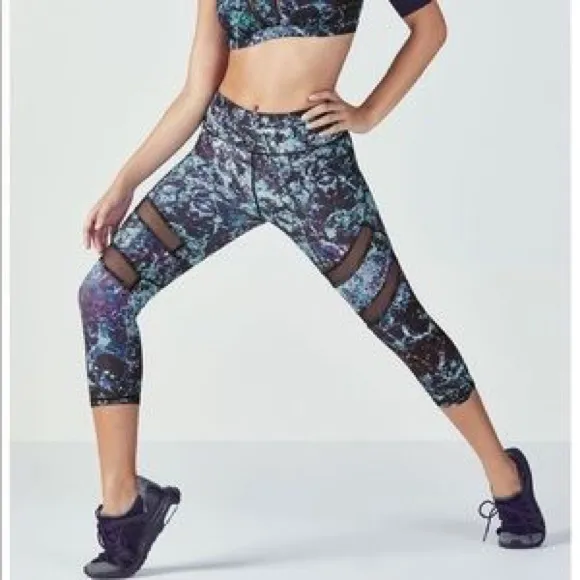 nwt // fabletics alessia capri walking on air - Image 18