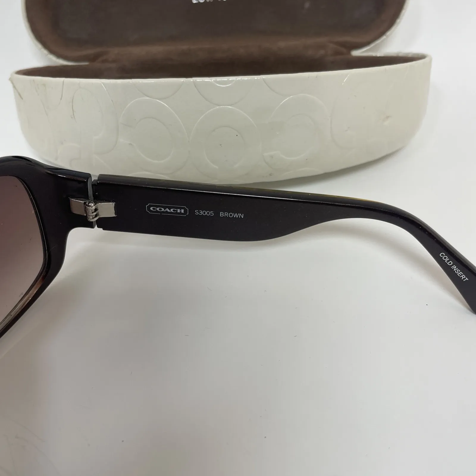 Coach S2002 Black Logo Sunglasses Gradient Lenses Hard Shell Case - Image 5
