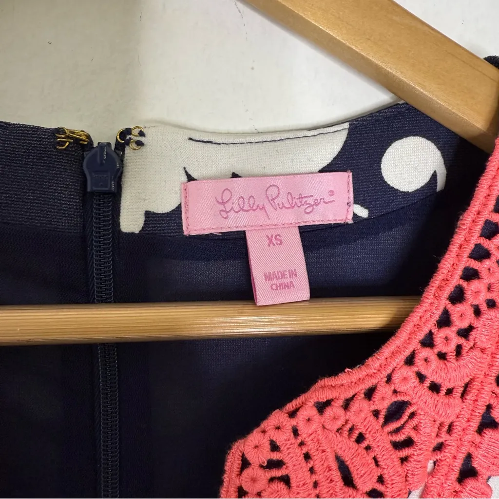 Lilly Pulitzer Brielle Dress XS Navy White Floral Crochet Trim - Image 6