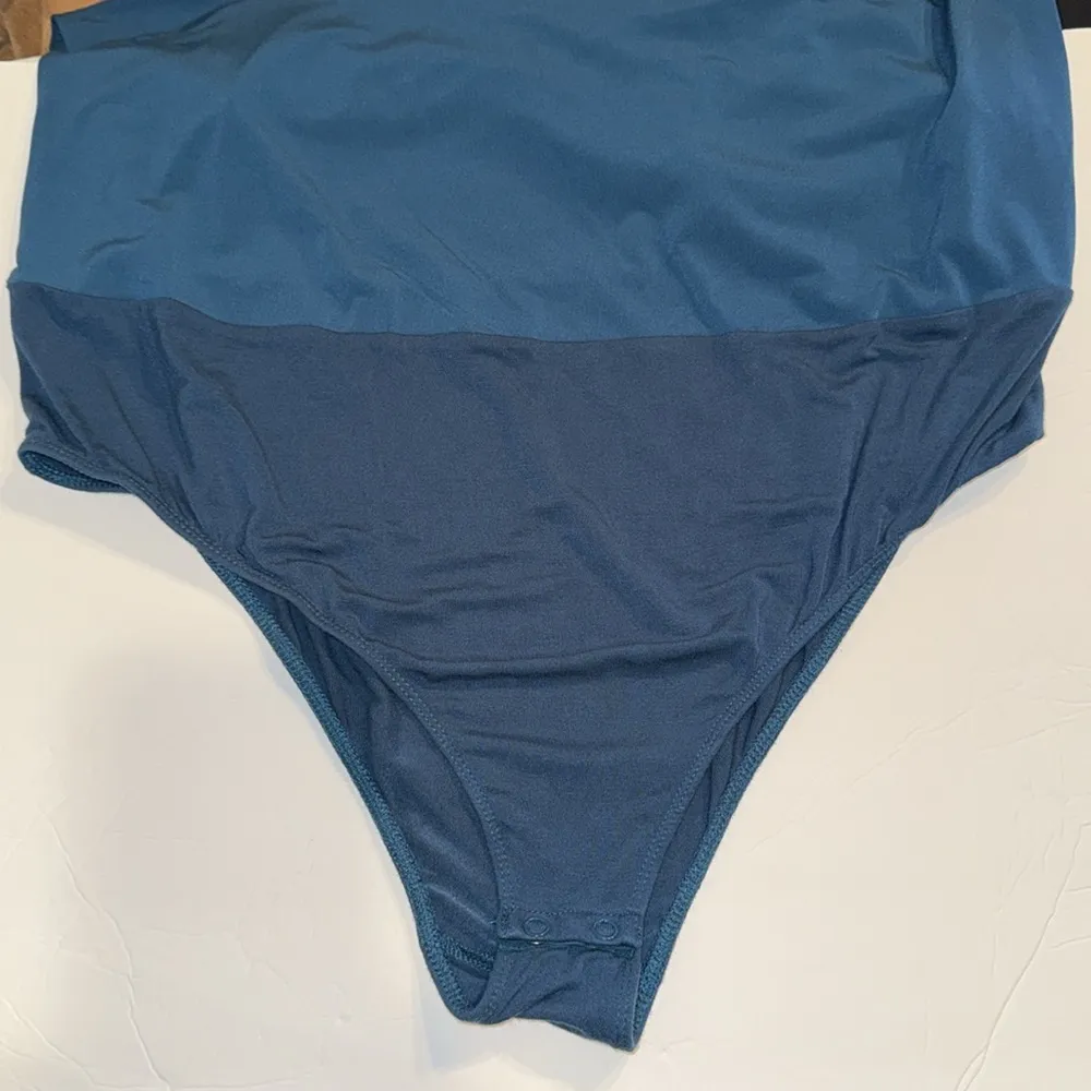 Torrid teal body suit 2 tank adjustable straps fitted deep neckline stretch plus - Image 8