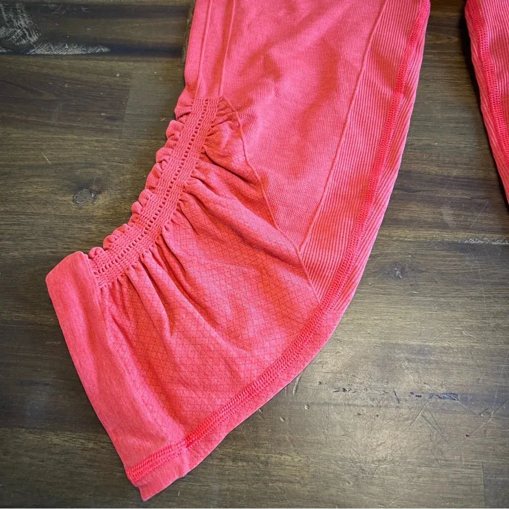Lululemon Orange Coral Cropped Leggings Capri Cinched Running 4 Textured - Image 3