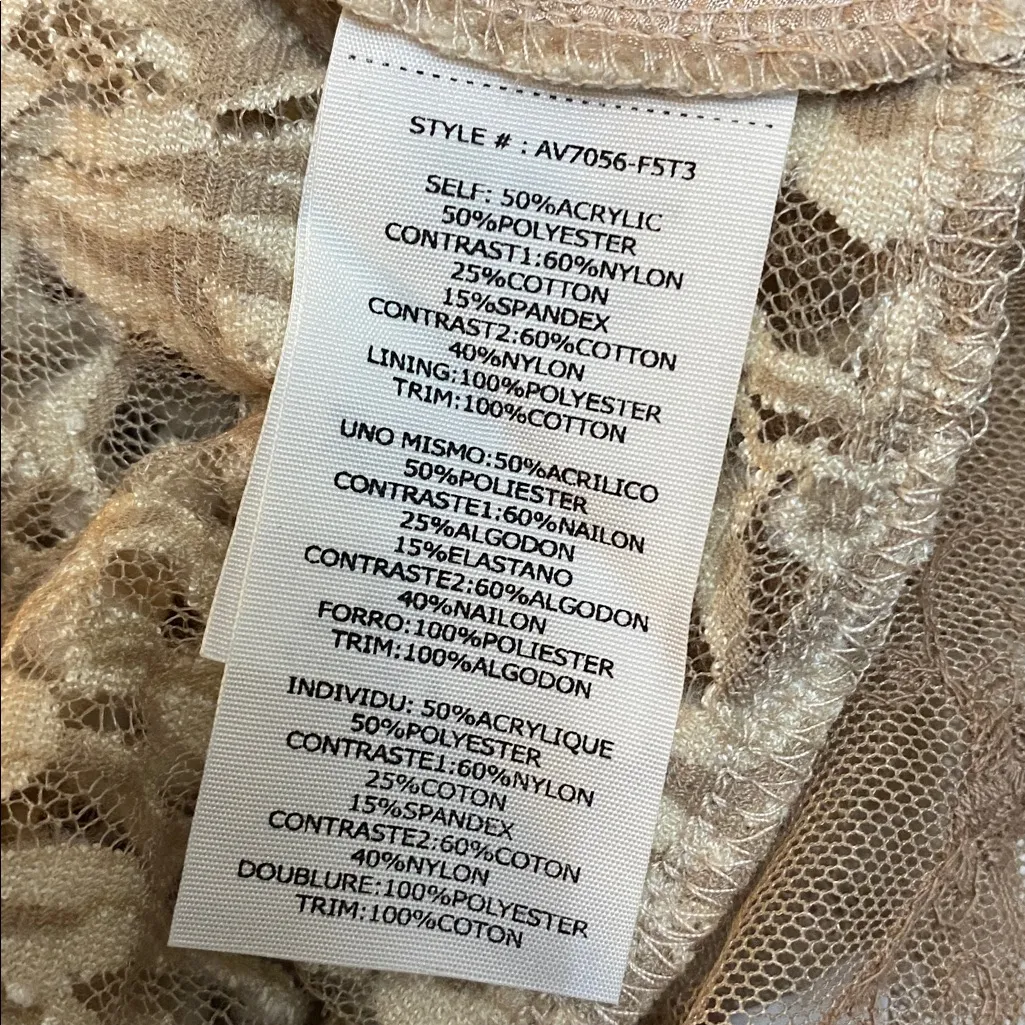 Altar’d state Lace and Faux Fur Vest Y2K size small - Image 8