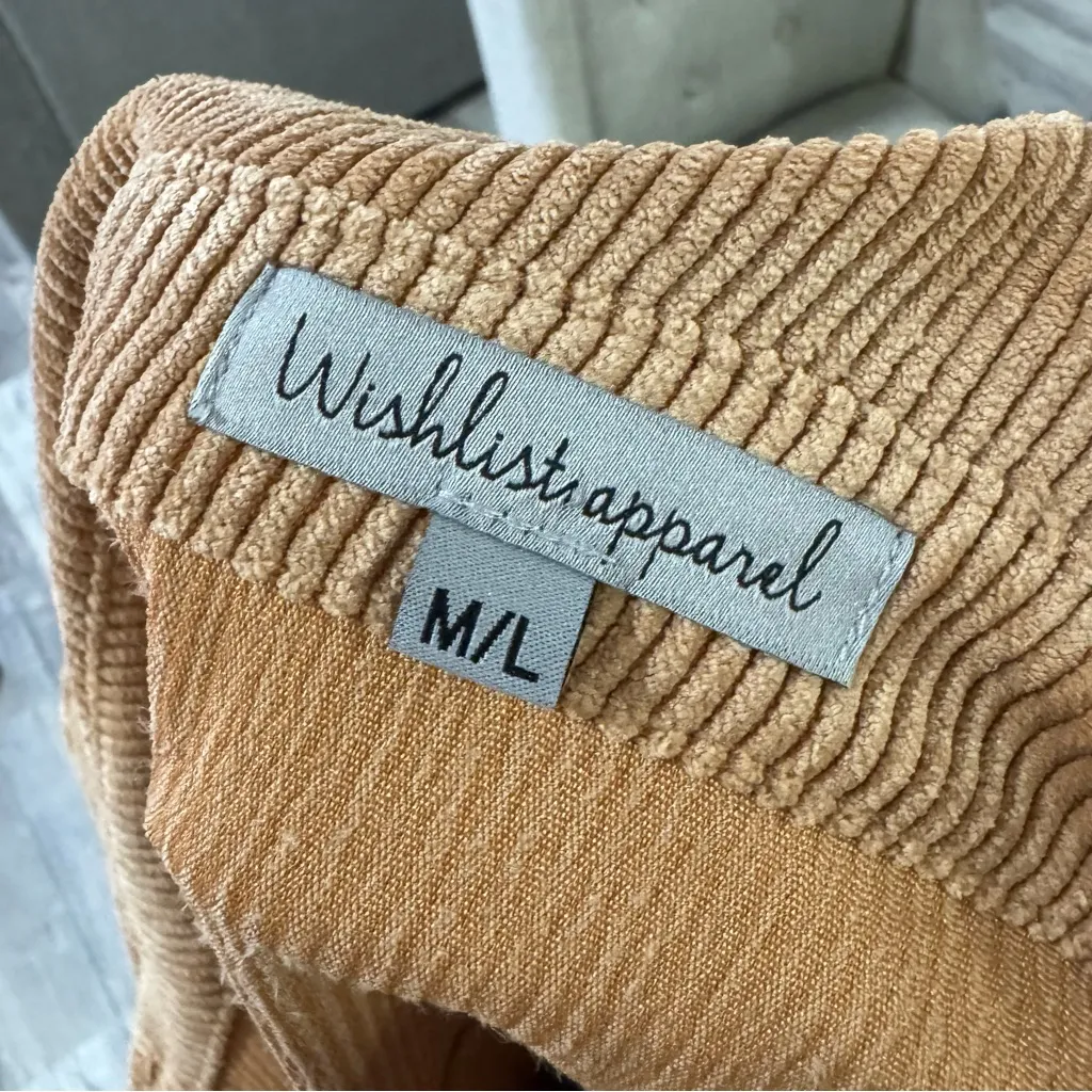 Wishlist corduroy button‎ up size M/L - Image 4