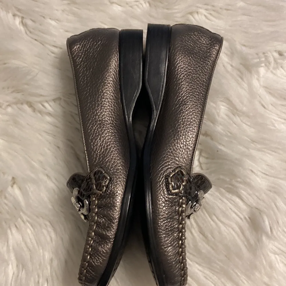 Brighton  Loafers with Horsebit Detail BNWOT size 8M see all photos - Image 4