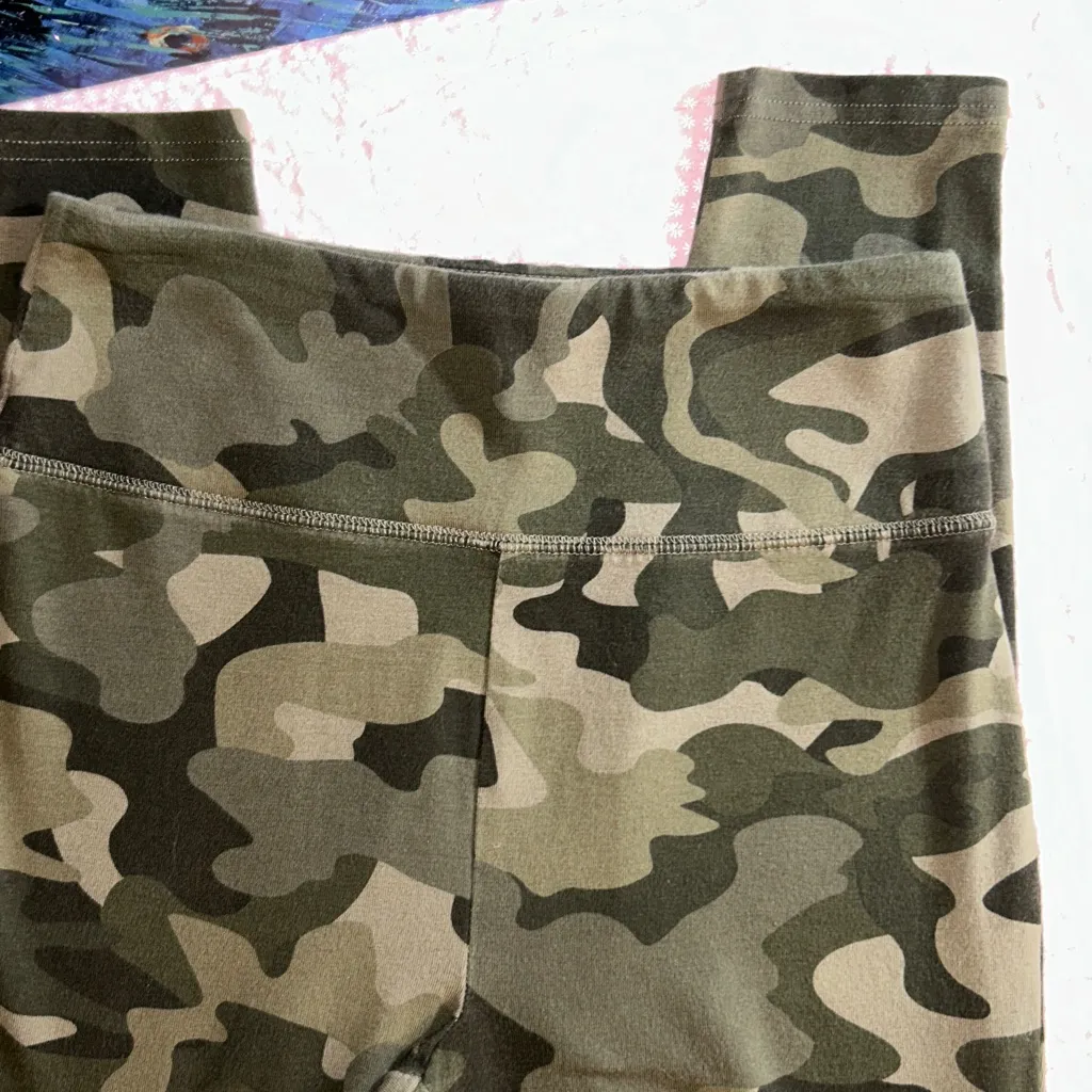 Wild Fable Size XS Camo High Waistband Leggings - Image 3