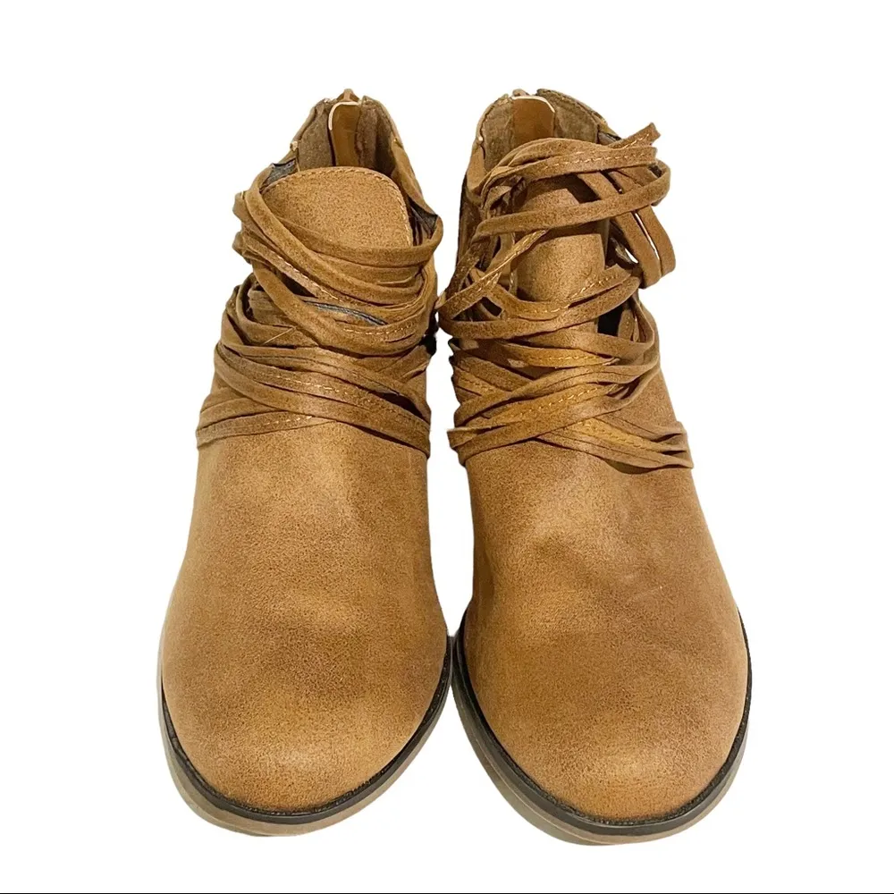 Time and Tru Size 7.5 Memory Foam Brown Woven Ankle Booties - Image 2