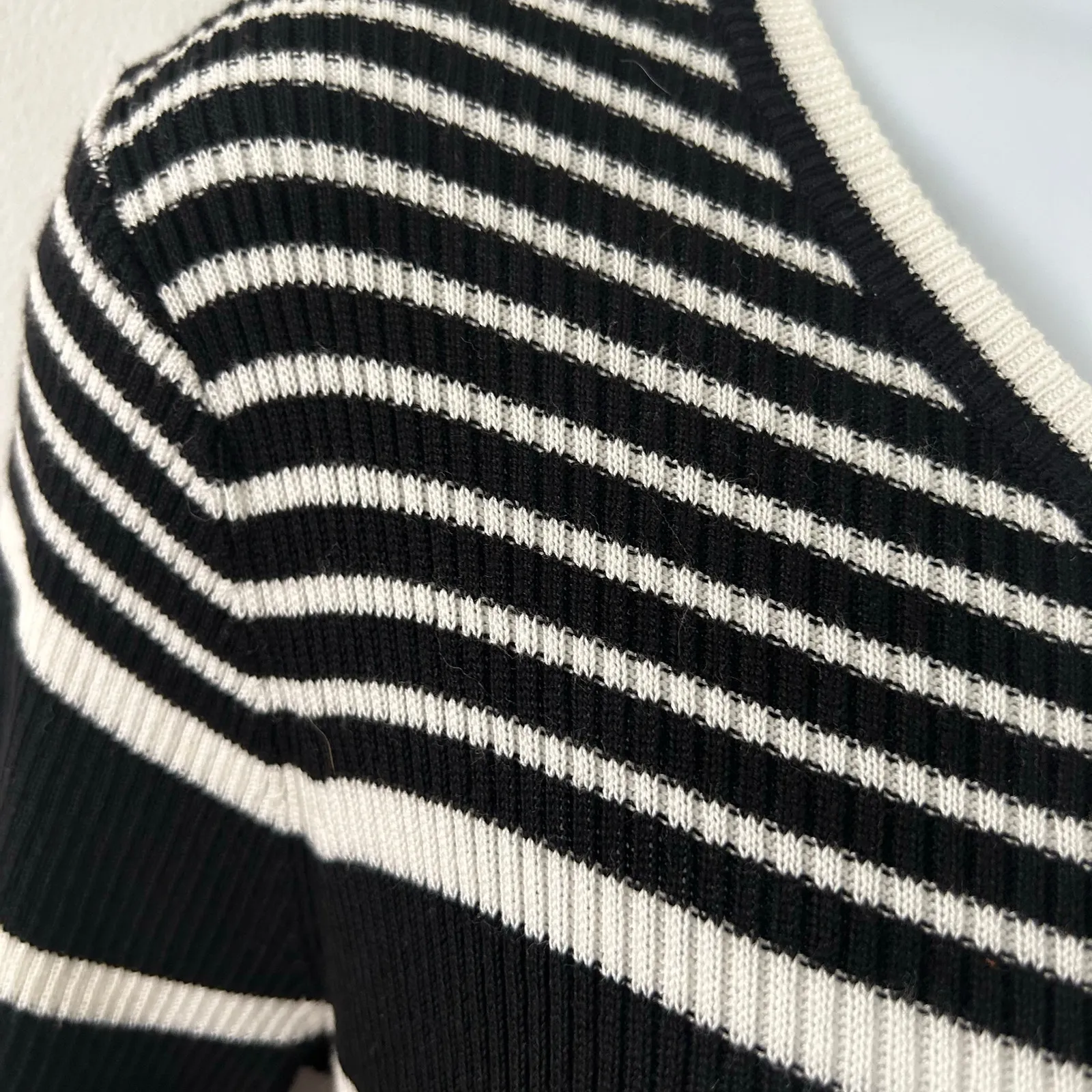 Est 1946 Women's Striped 3/4 Bell Sleeve Black White Sweater Dress M Medium NWOT - Image 4