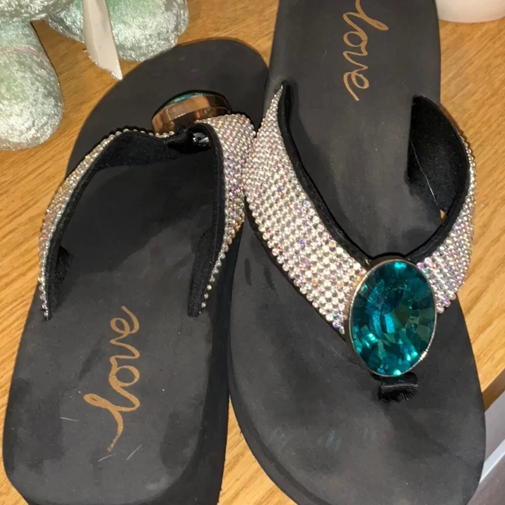Elegant Black Sandals with Teal Accent Size 10 - Image 8