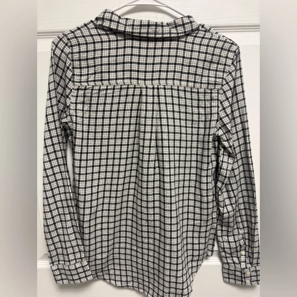 St. John's‎ Bay Plaid Shirt in Black and Cream Size XS - Image 2