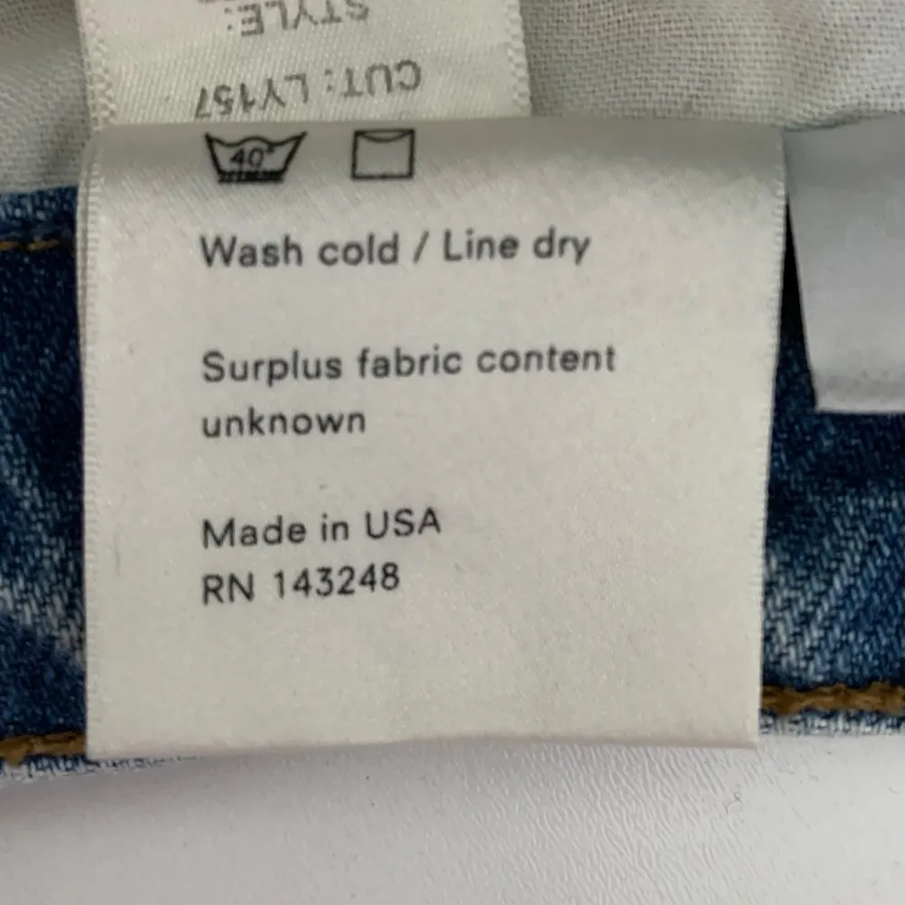 Reformation Cropped Cigarette Distressed in Savu Wash Jeans Size 25 - Image 12