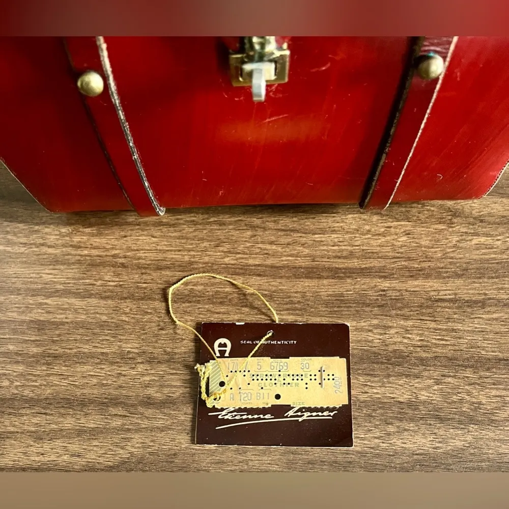 Vintage Etienne Aigner ‘Antic Red’ Leather Turnlock Satchel with Original Tags - Image 12