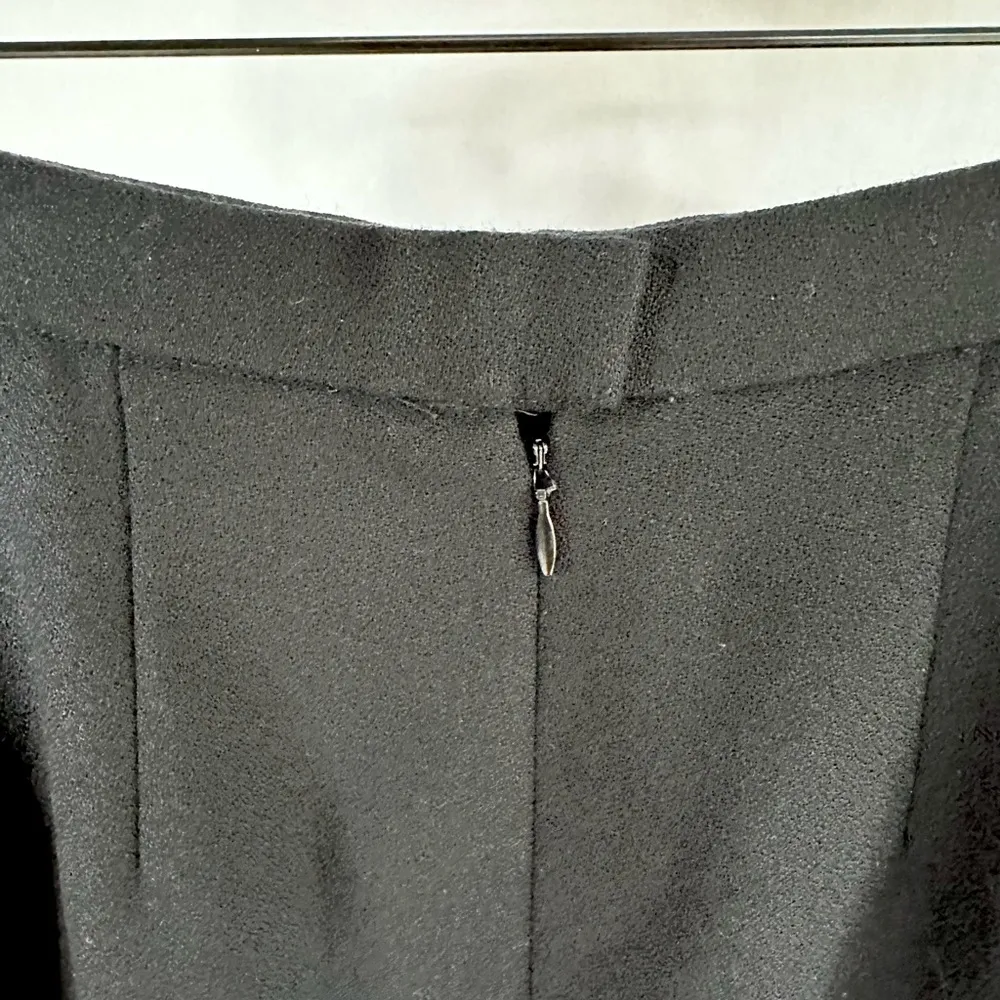 Carolina Herrera Wool Pencil Midi Black Skirt Size 8 - Image 5