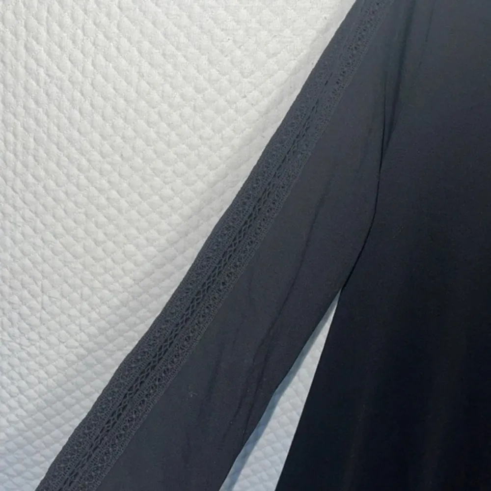 Women's Lands' End 3/4 Sleeve Lace Trim Neckline Sleeves Black 🎶 - Image 2