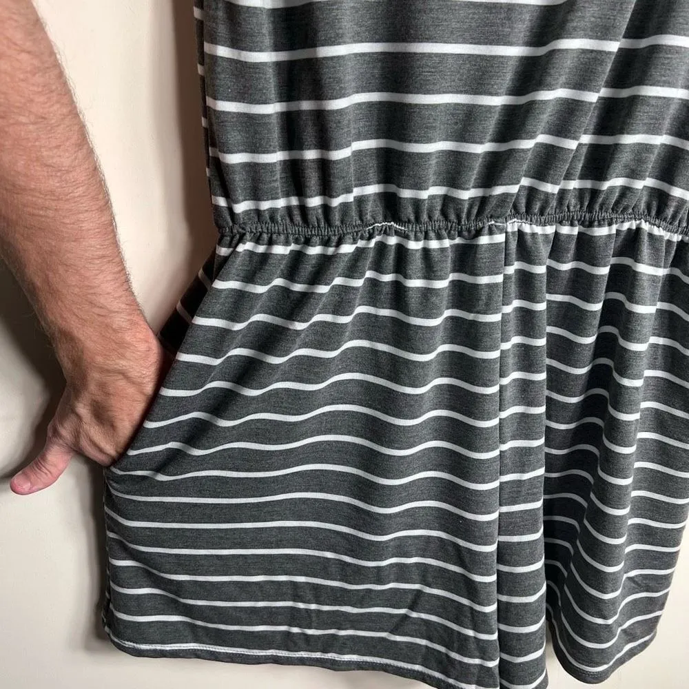 Emerald Elastic Waist Pocketed Short Romper Gray Size L - Image 5