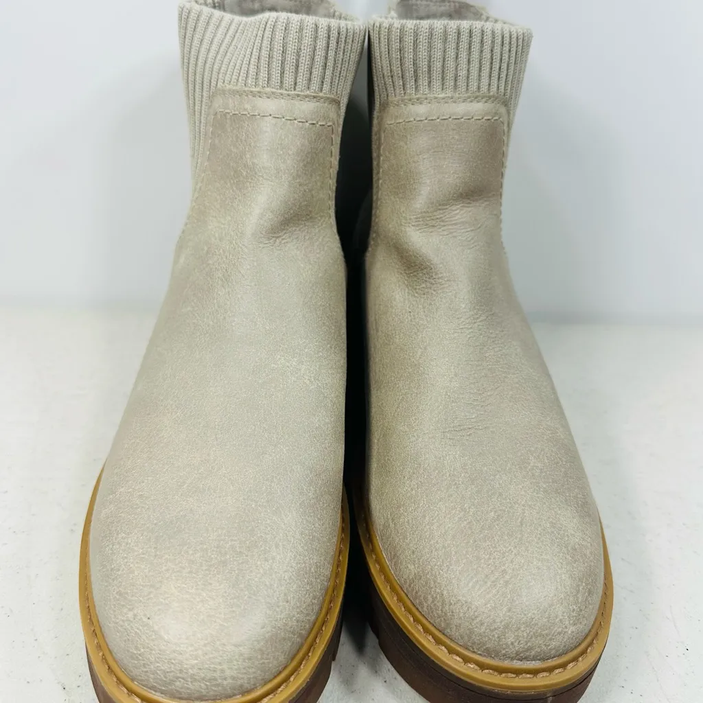 Timberland Cervinia Valley Chelsea Boots Newin box size 8,5 - Image 2