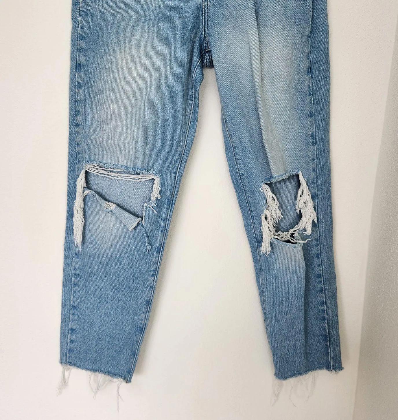 Urban Outfitters BDG Ripped Jeans Slim Straight Light Wash High Rise Cutoff 26 - Image 2