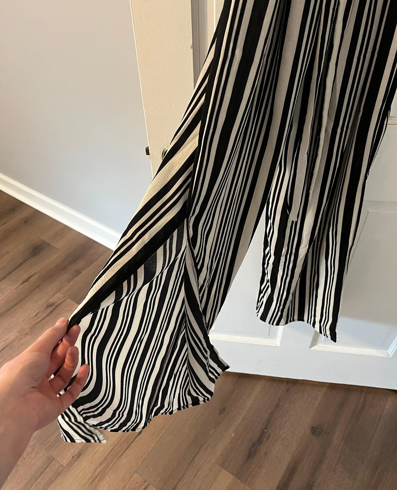 Black & White Jumpsuit Size L - Image 3