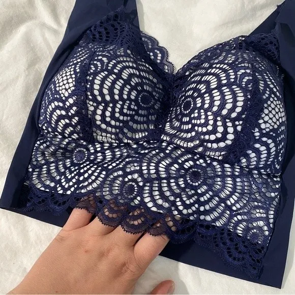 NEW Dark Blue Lace Bralette Long Line bra top navy blue 32B Size undefined - Image 3