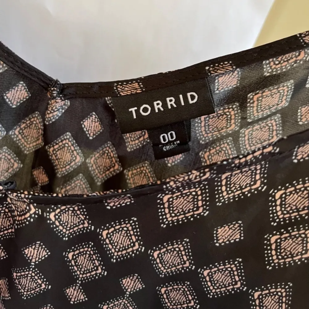 Torrid Sophie Black‎ Straps Lounge V Neck Cami Camisole Tank Top Blouse, Size M - Image 4