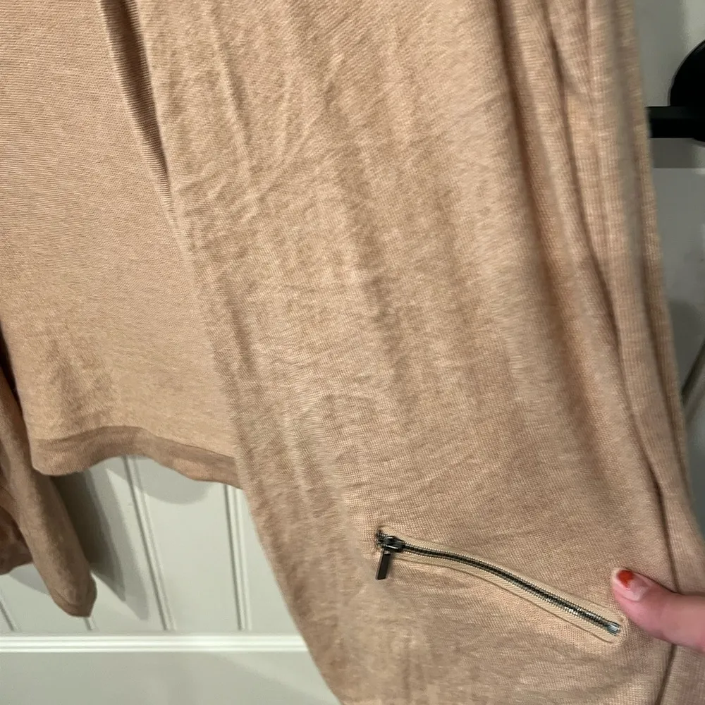Worthington medium Tan Cardigan Sweater Lightweight Open Front zipper pockets - Image 3